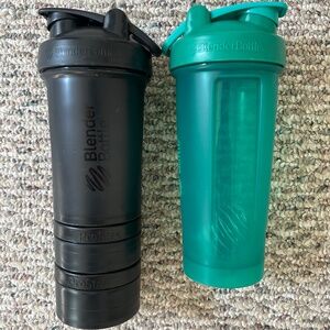 BlenderBottle protein shaker bundle
